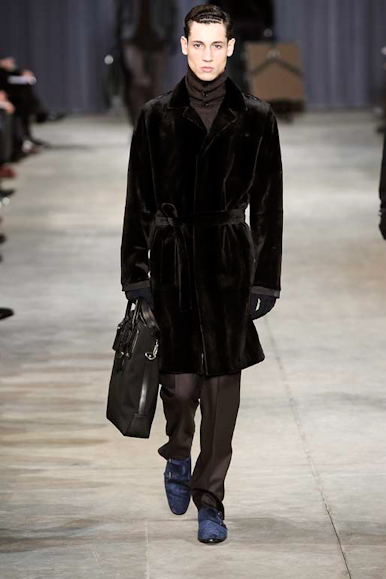 desfiles-lvuitton-parisinvernomen2009rtw-121