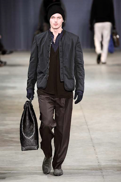 desfiles-lvuitton-parisinvernomen2009rtw-122