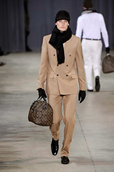 desfiles-lvuitton-parisinvernomen2009rtw-132
