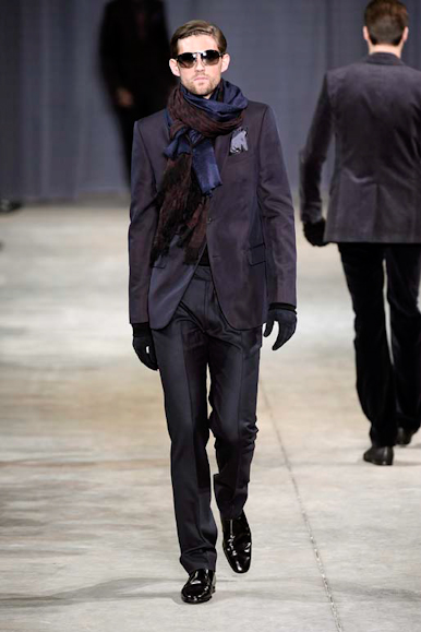 desfiles-lvuitton-parisinvernomen2009rtw-141