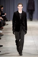 desfiles-lvuitton-parisinvernomen2009rtw-143