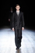desfiles-rafsimons-parisinvernomen2009rtw-103