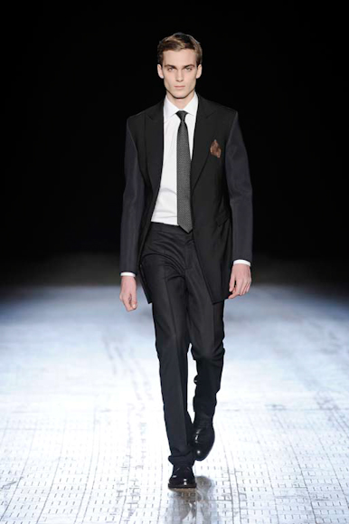 desfiles-rafsimons-parisinvernomen2009rtw-107