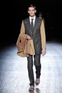 desfiles-rafsimons-parisinvernomen2009rtw-112