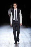 desfiles-rafsimons-parisinvernomen2009rtw-119