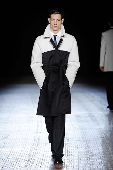 desfiles-rafsimons-parisinvernomen2009rtw-127