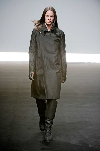 desfiles-rickowens-parisinvernomen2009rtw-119