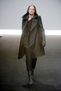 desfiles-rickowens-parisinvernomen2009rtw-120