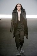desfiles-rickowens-parisinvernomen2009rtw-122