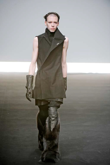 desfiles-rickowens-parisinvernomen2009rtw-127