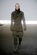 desfiles-rickowens-parisinvernomen2009rtw-130