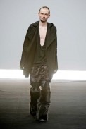 desfiles-rickowens-parisinvernomen2009rtw-133