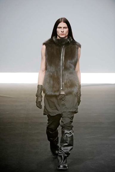 desfiles-rickowens-parisinvernomen2009rtw-141