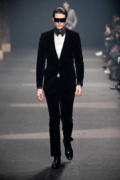 desfiles-tmugler-parisinvernomen2009rtw-105