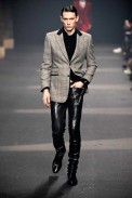 desfiles-tmugler-parisinvernomen2009rtw-106