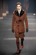 desfiles-tmugler-parisinvernomen2009rtw-113
