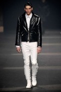 desfiles-tmugler-parisinvernomen2009rtw-120