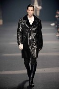 desfiles-tmugler-parisinvernomen2009rtw-122