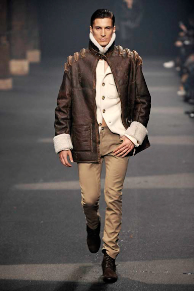 desfiles-tmugler-parisinvernomen2009rtw-123