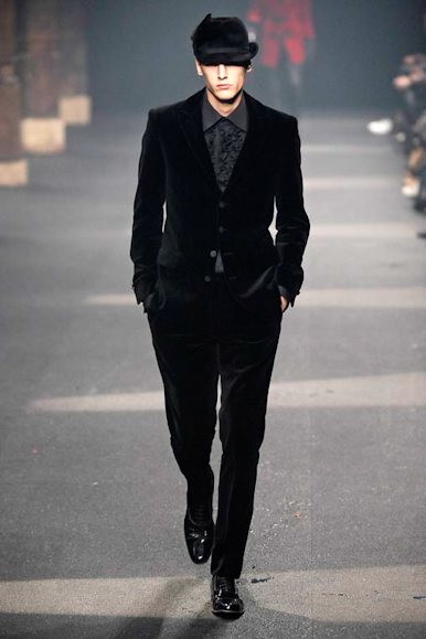 desfiles-tmugler-parisinvernomen2009rtw-129