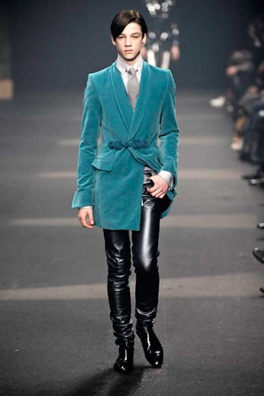 desfiles-tmugler-parisinvernomen2009rtw-132