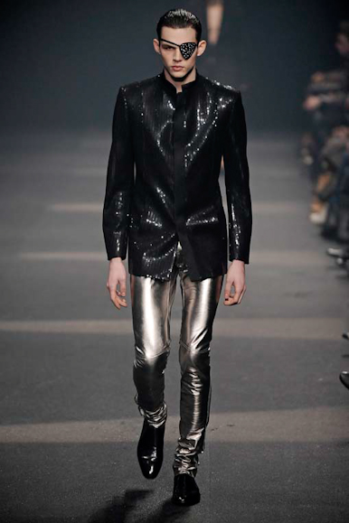 desfiles-tmugler-parisinvernomen2009rtw-133