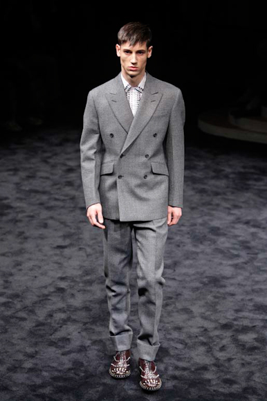 desfiles-prada-milaoinverno2009menrtw-115