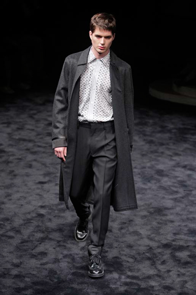 desfiles-prada-milaoinverno2009menrtw-119