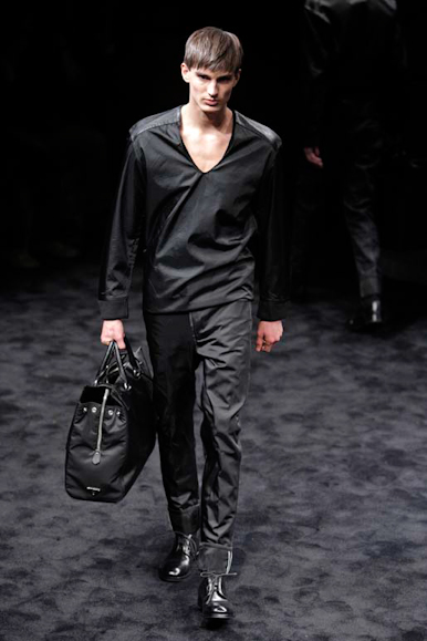 desfiles-prada-milaoinverno2009menrtw-128