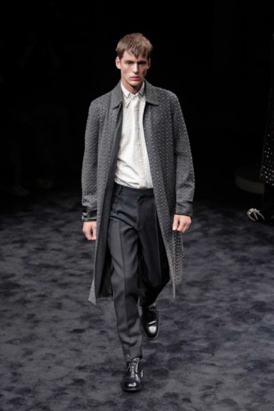 desfiles-prada-milaoinverno2009menrtw-134