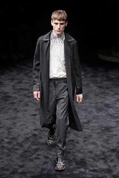 desfiles-prada-milaoinverno2009menrtw-135