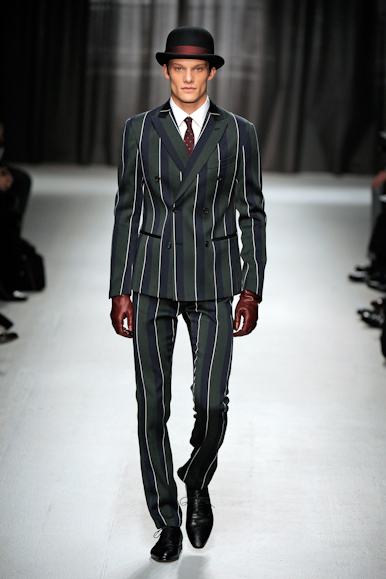 desfiles-moschino-milaoinverno2009menrtw-101