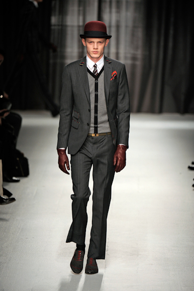 desfiles-moschino-milaoinverno2009menrtw-103