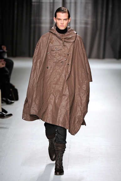 desfiles-moschino-milaoinverno2009menrtw-113
