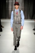 desfiles-moschino-milaoinverno2009menrtw-125