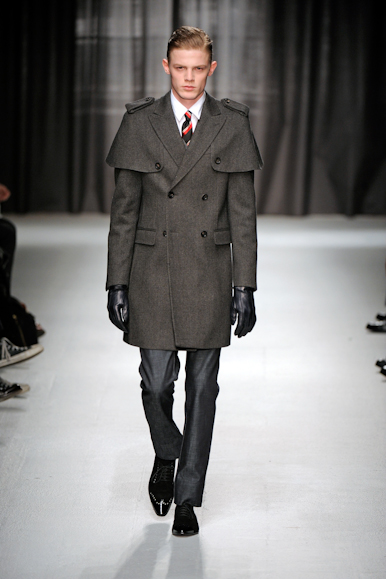 desfiles-moschino-milaoinverno2009menrtw-132