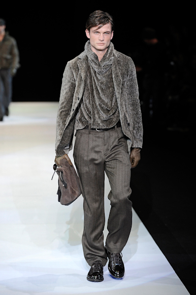 desfiles-emparmani-milaoinverno2009menrtw-102