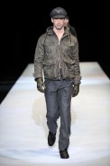 desfiles-emparmani-milaoinverno2009menrtw-103