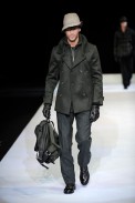 desfiles-emparmani-milaoinverno2009menrtw-106