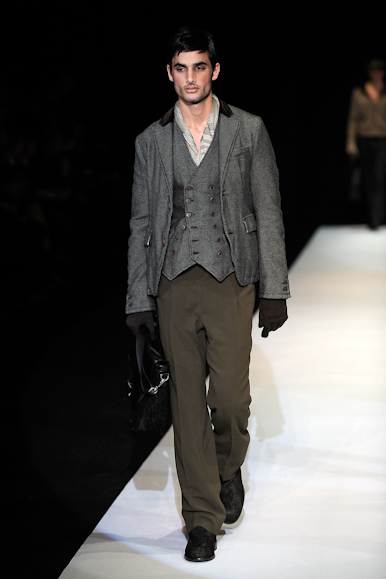 desfiles-emparmani-milaoinverno2009menrtw-122