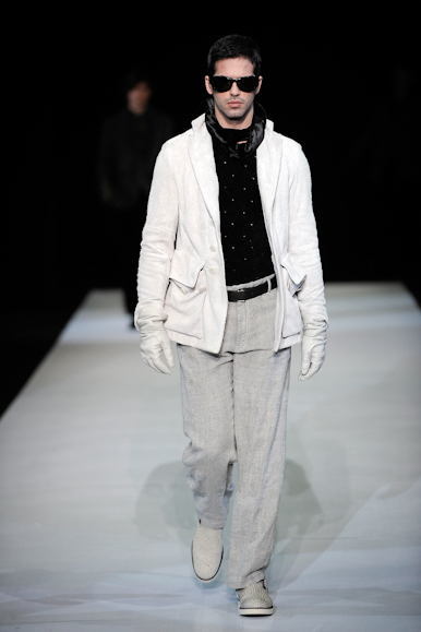 desfiles-emparmani-milaoinverno2009menrtw-138