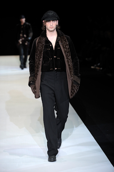 desfiles-emparmani-milaoinverno2009menrtw-141