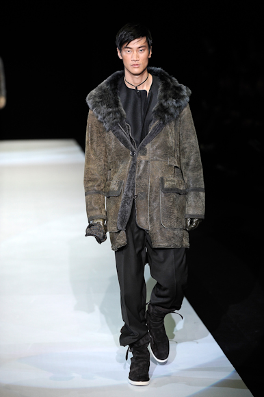 desfiles-emparmani-milaoinverno2009menrtw-144