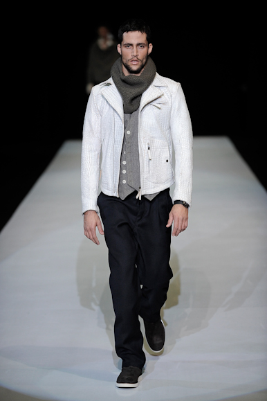 desfiles-emparmani-milaoinverno2009menrtw-146