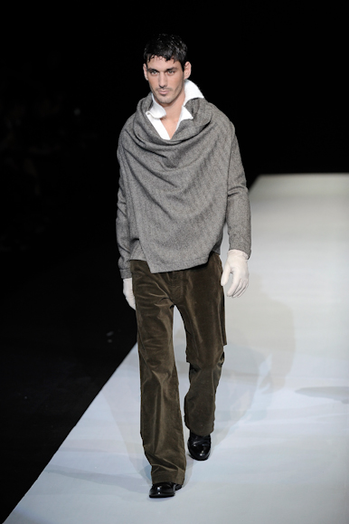 desfiles-emparmani-milaoinverno2009menrtw-147