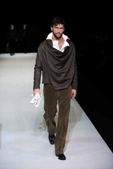 desfiles-emparmani-milaoinverno2009menrtw-148