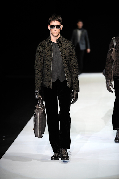 desfiles-emparmani-milaoinverno2009menrtw-149