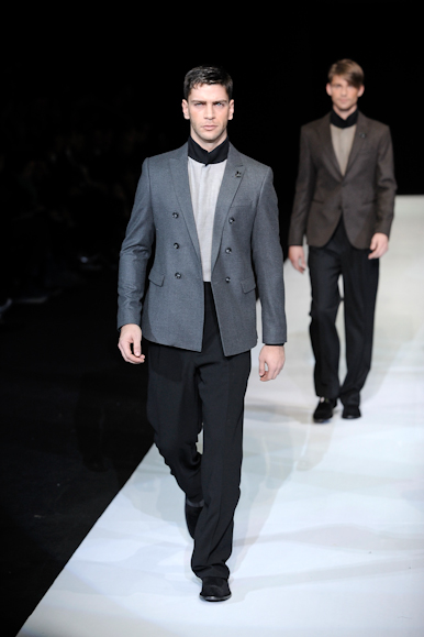 desfiles-emparmani-milaoinverno2009menrtw-150