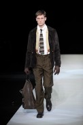 desfiles-emparmani-milaoinverno2009menrtw-154
