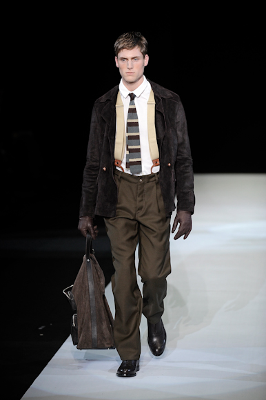 desfiles-emparmani-milaoinverno2009menrtw-154